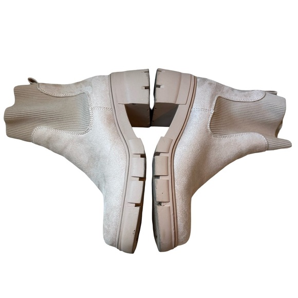 Women's Beige Chelsea Boots - Picture 4 of 9